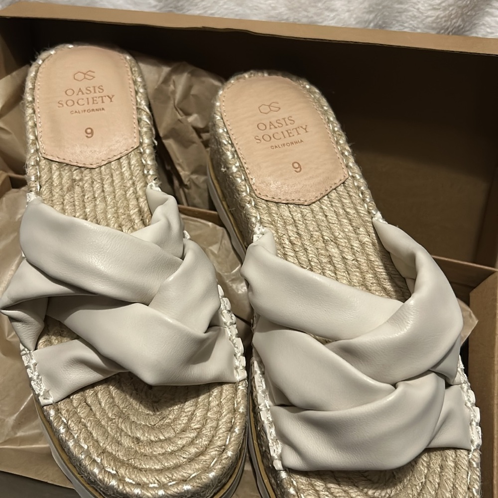 Oasis Women's Cream Espadrille Sandals